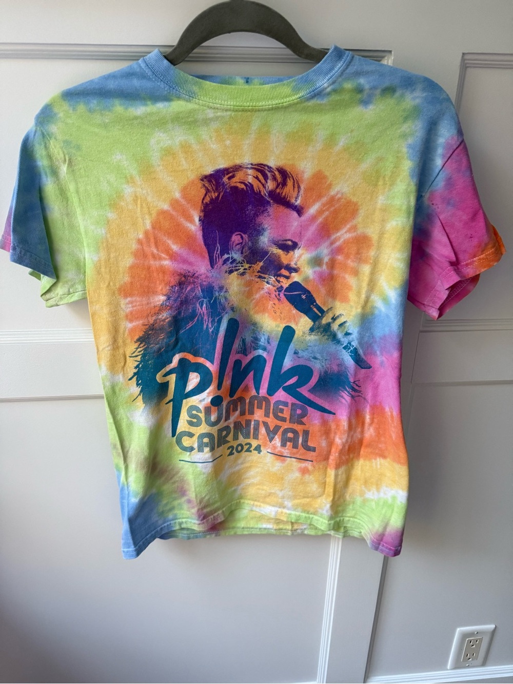 Pink summer carnival tour 2024 concert t-shirt size small